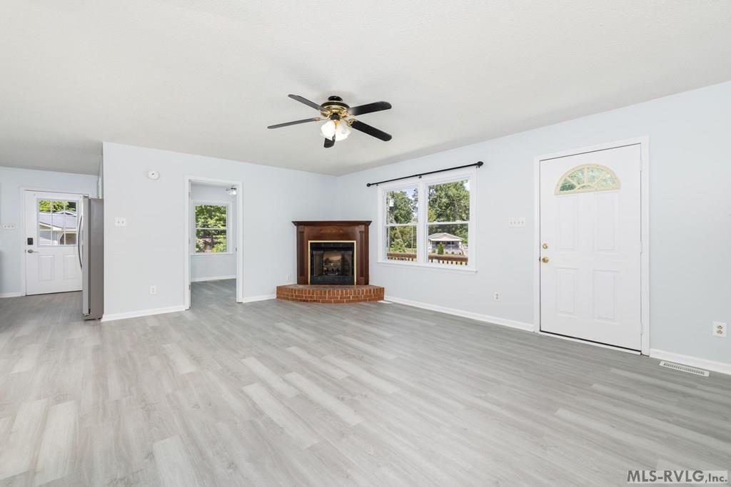 113 Parkside Ct