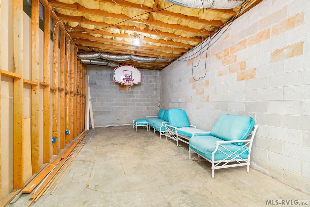 113 Parkside Ct