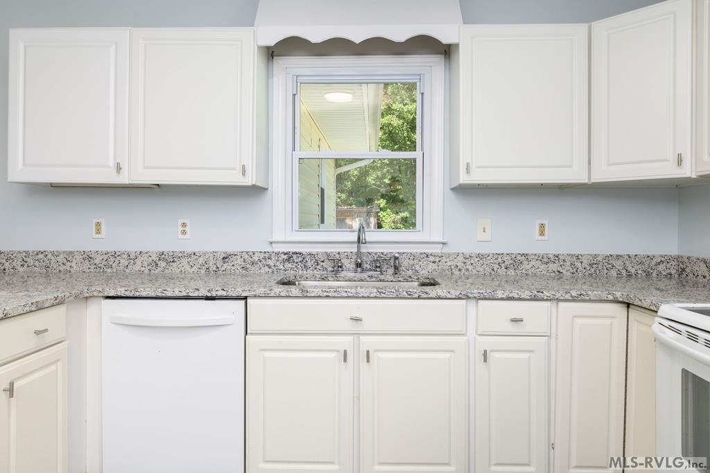 113 Parkside Ct