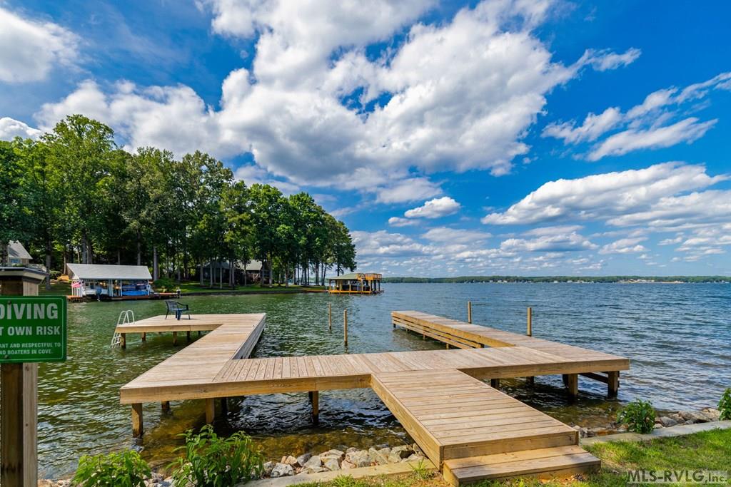 113 Parkside Ct