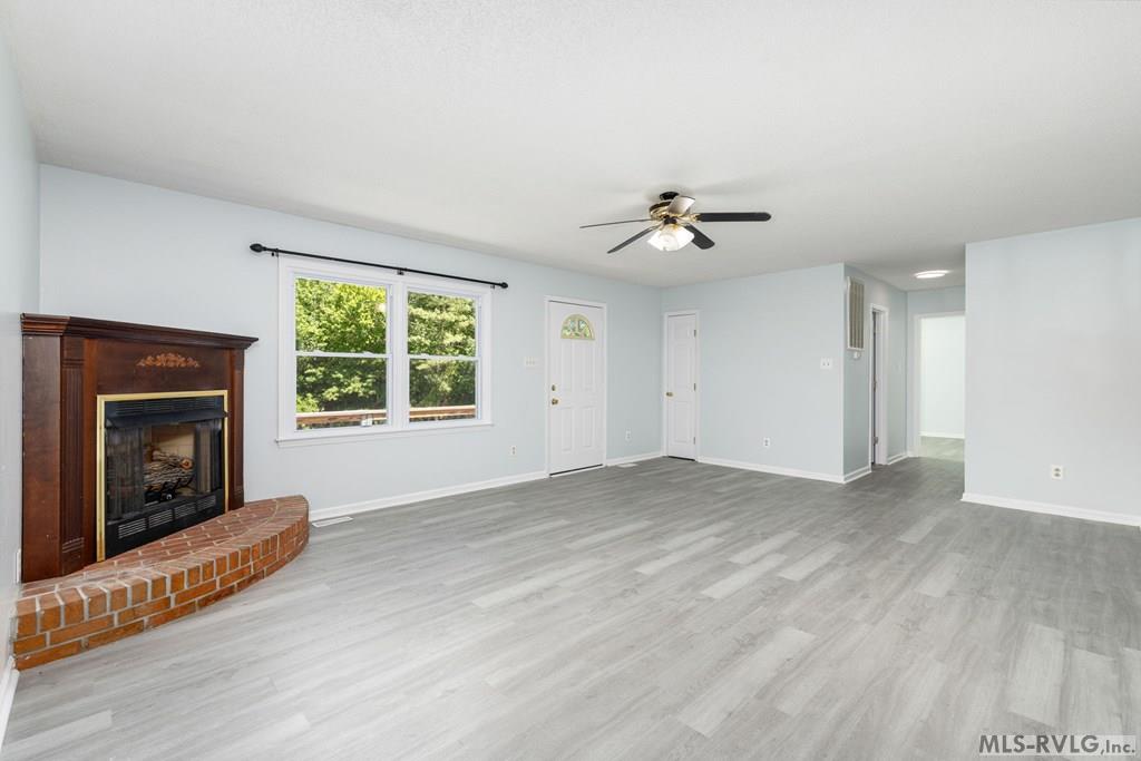 113 Parkside Ct