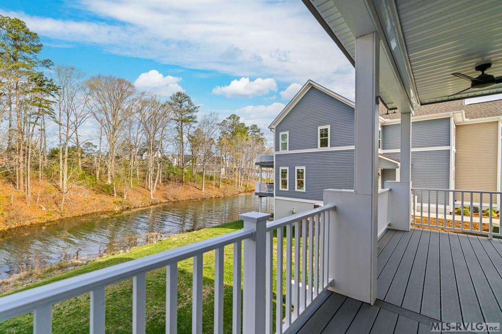 117 Rowboat Way