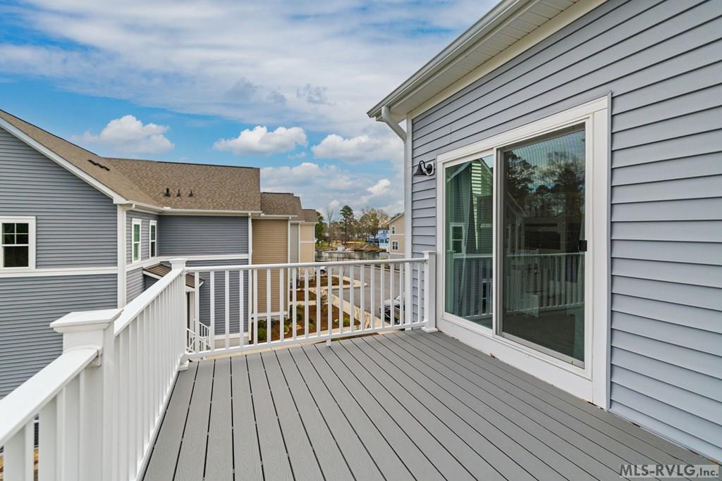 117 Rowboat Way