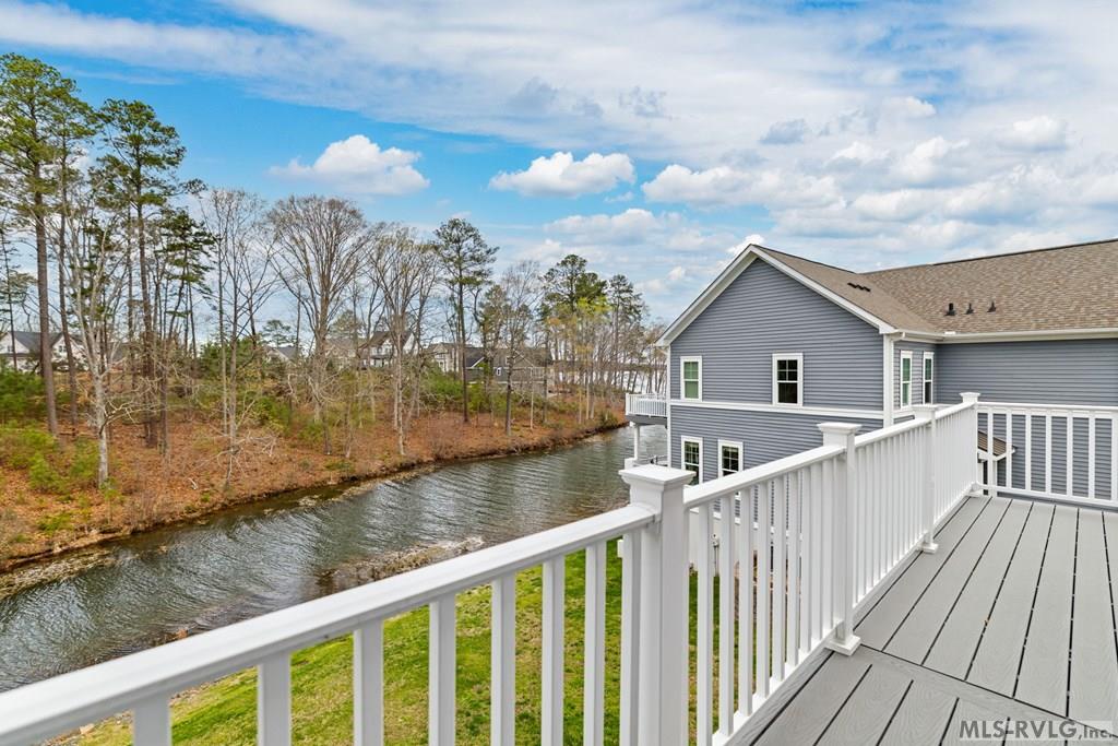 117 Rowboat Way