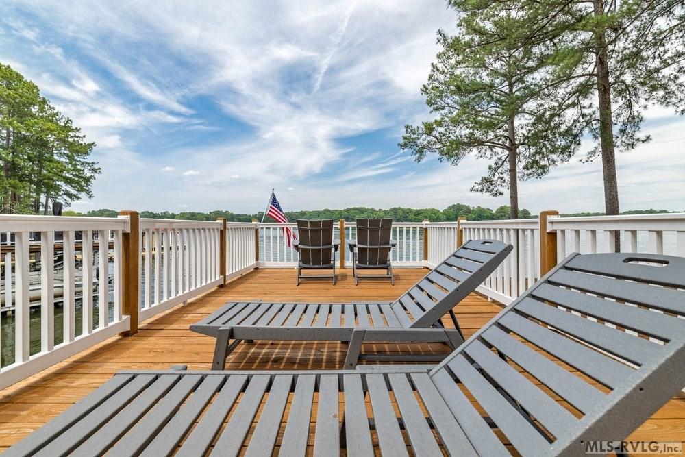 116 Watermans Dr