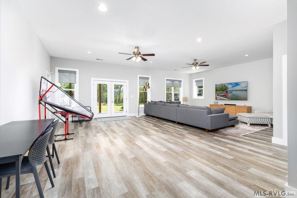 116 Watermans Dr