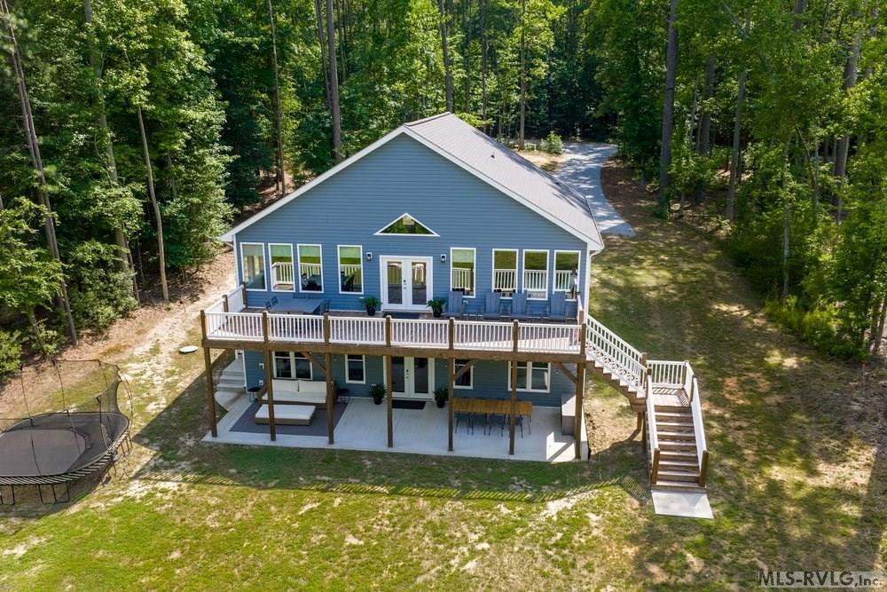 116 Watermans Dr
