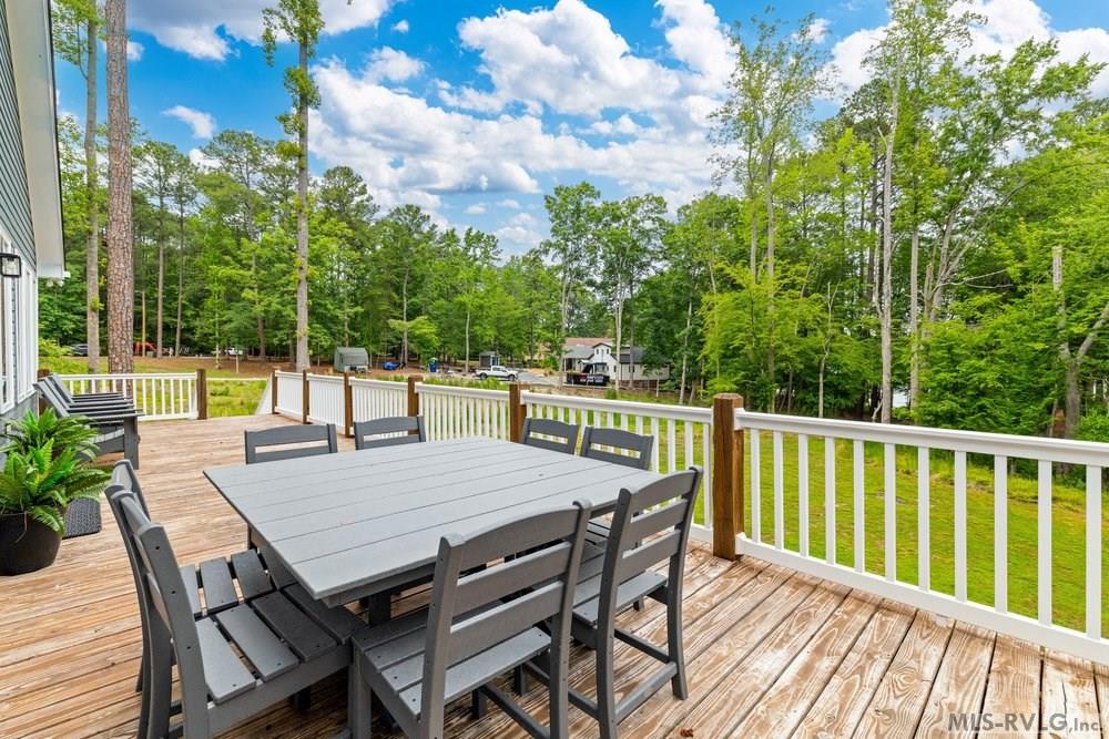 116 Watermans Dr