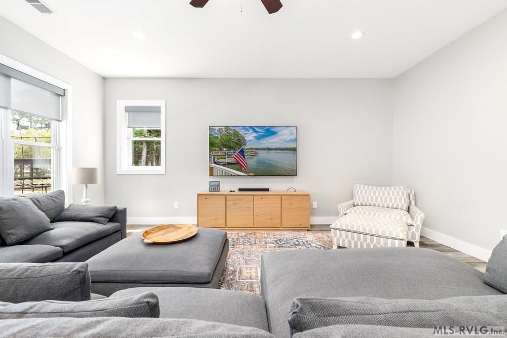 116 Watermans Dr