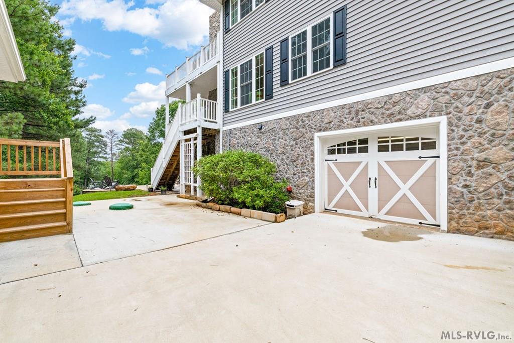 1041 Alexander Drive