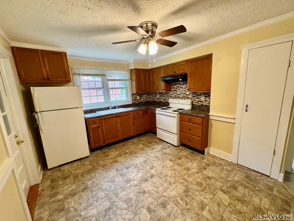 284 Evergreen Road