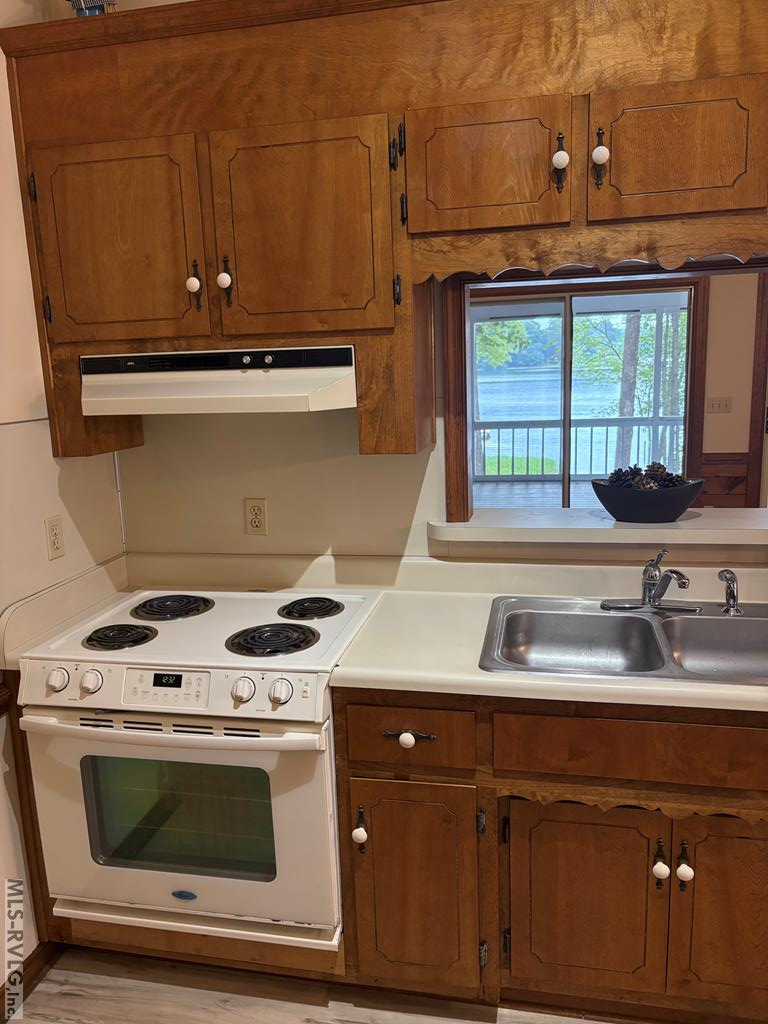 192 Watermans Dr