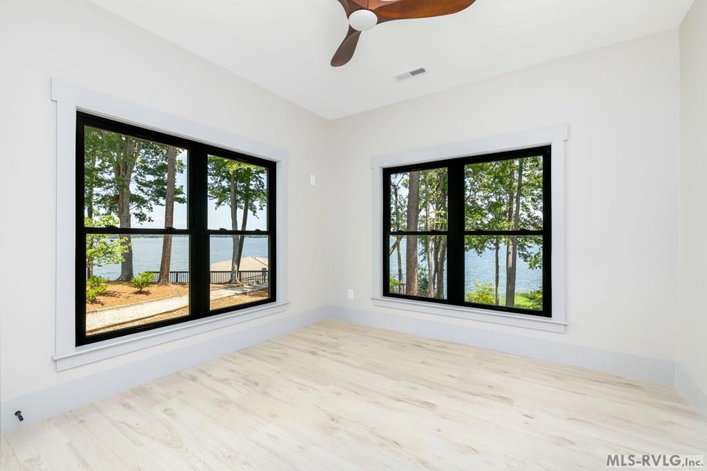137 Syds Bluff