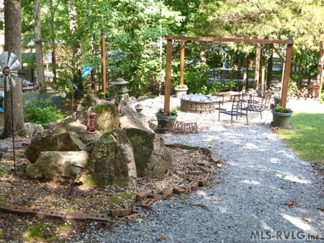 142 Windy Pointe Circle