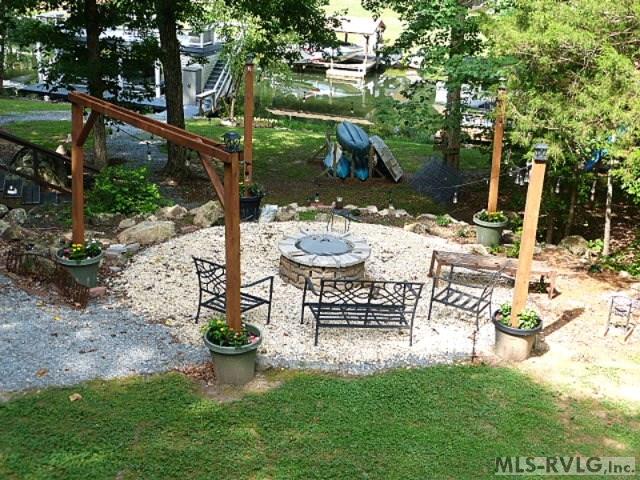 142 Windy Pointe Circle
