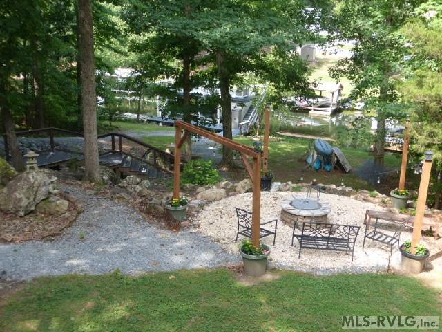 142 Windy Pointe Circle