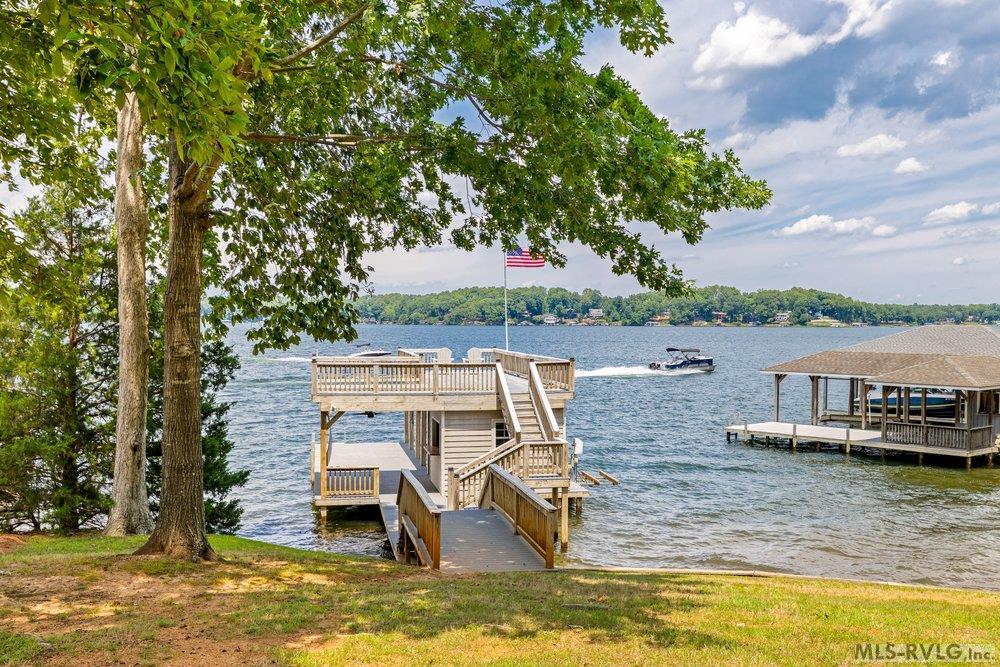 108 Dogwood Pointe Dr