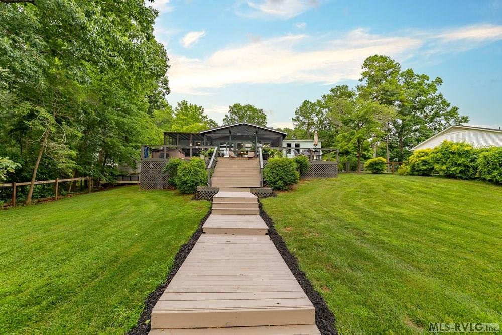 490 Paradise Drive