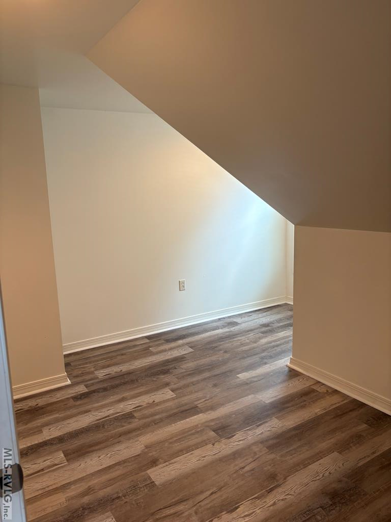 105 Woodlawn Ave