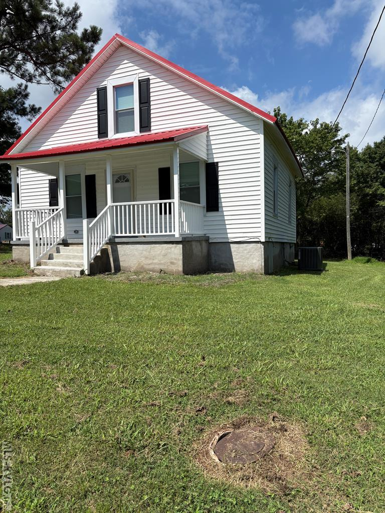 105 Woodlawn Ave