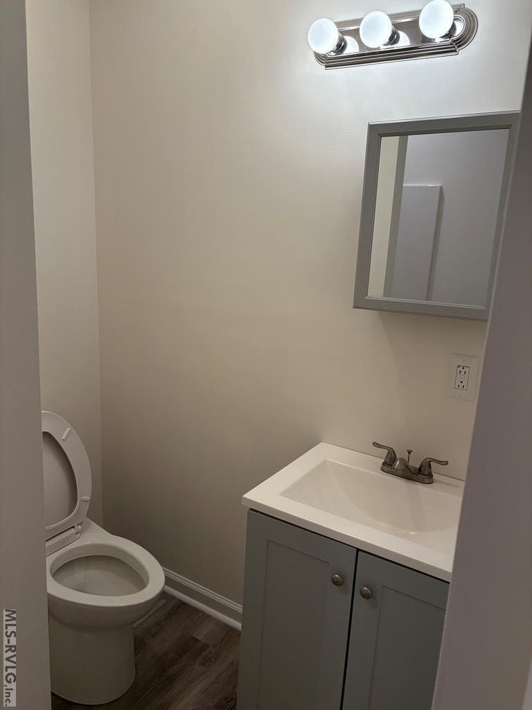 105 Woodlawn Ave