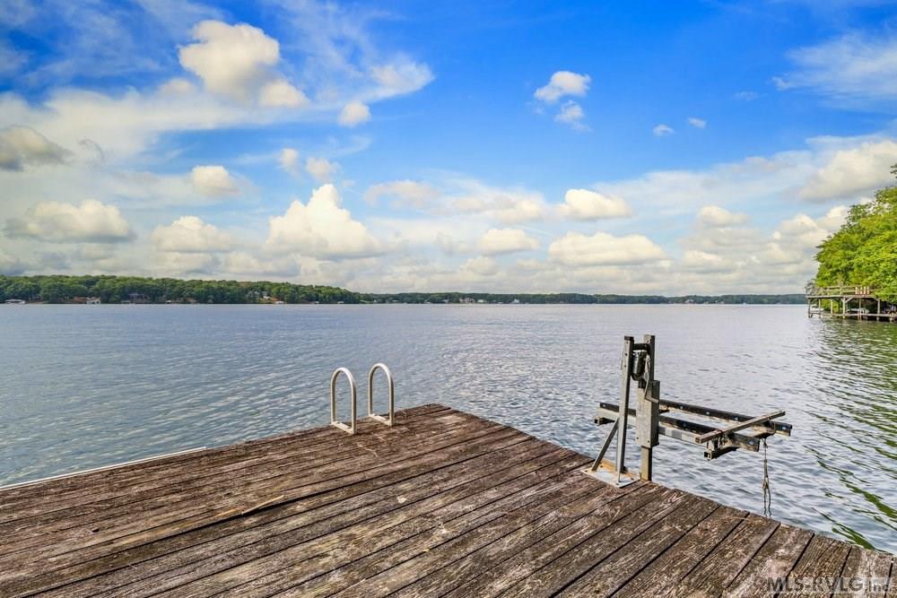 143 Laurel Bluff
