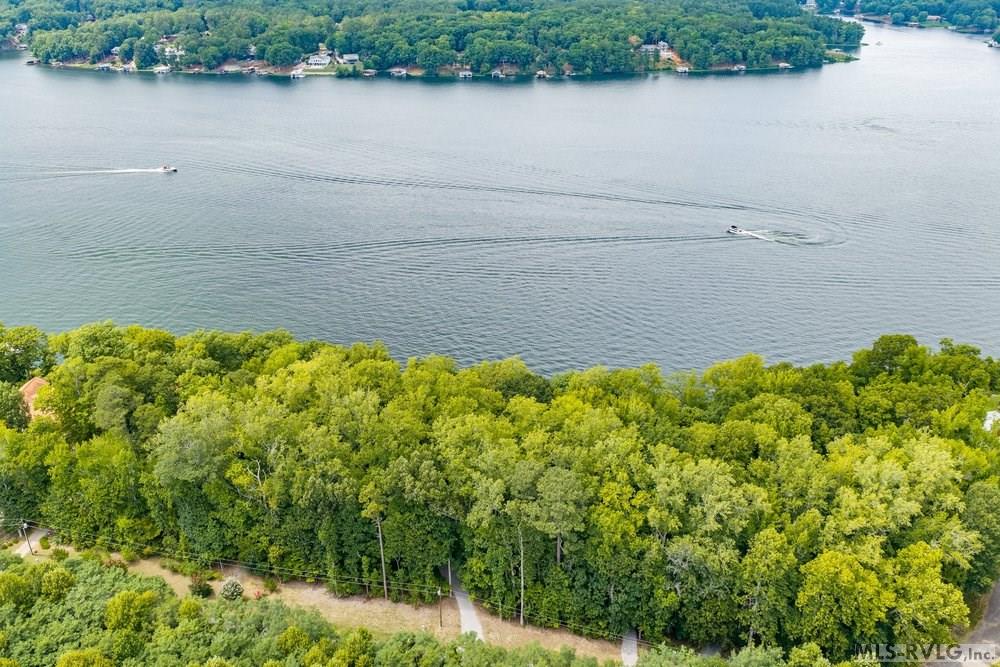 143 Laurel Bluff