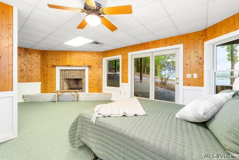 143 Laurel Bluff