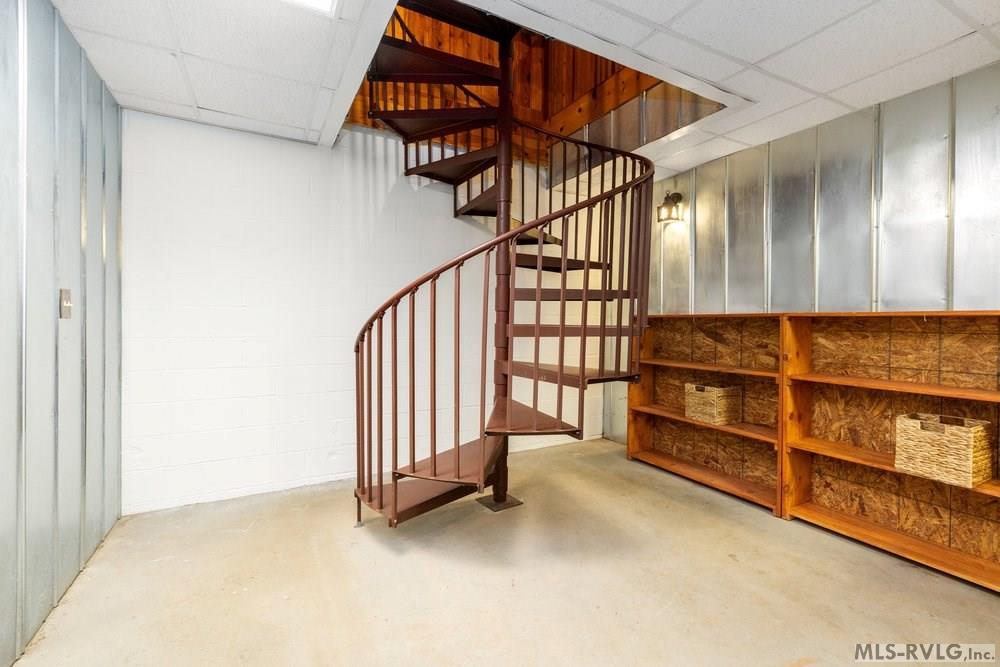143 Laurel Bluff