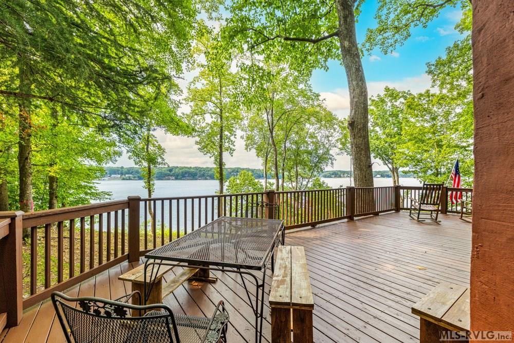143 Laurel Bluff