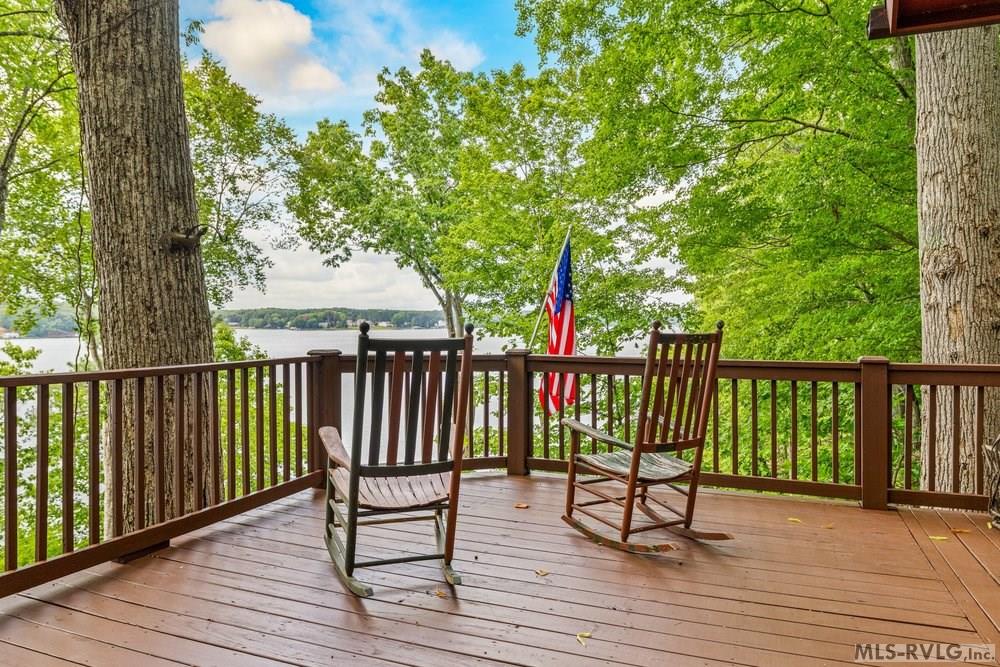 143 Laurel Bluff