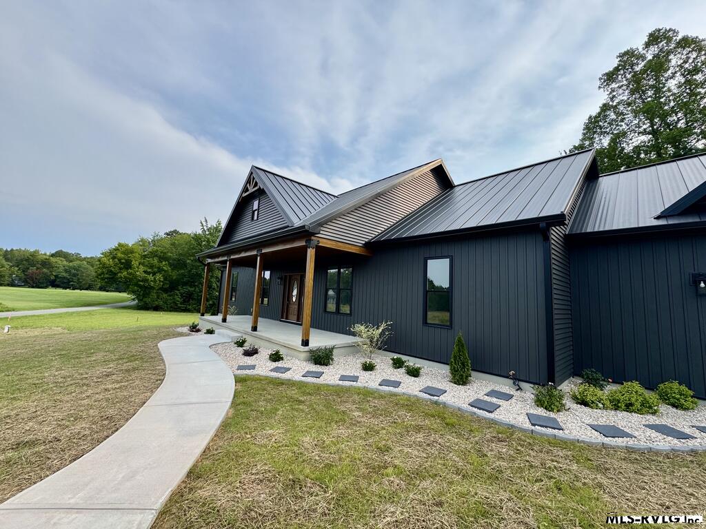 2794 Cow Road