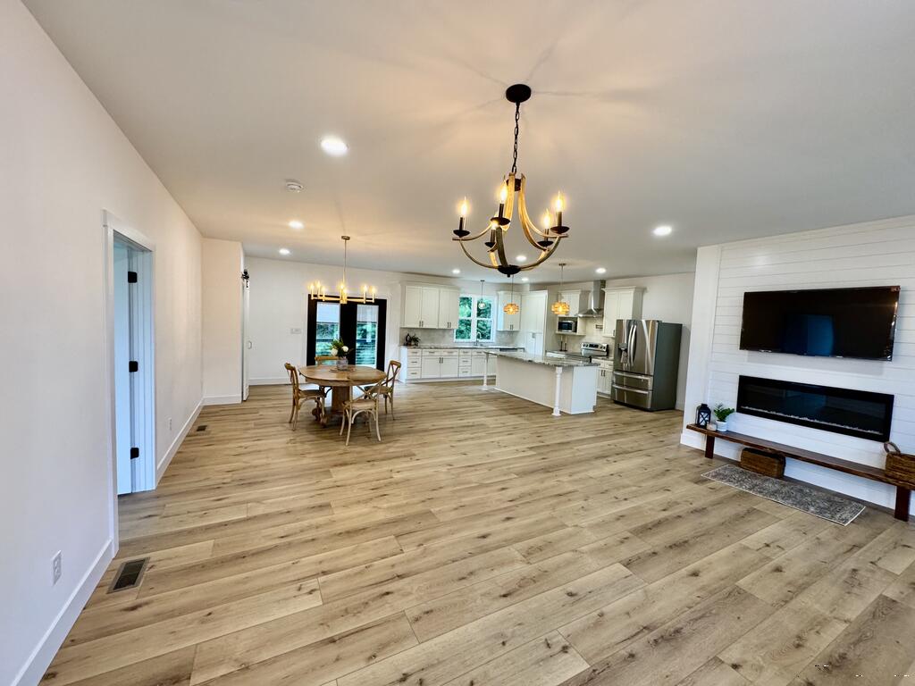 2794 Cow Road