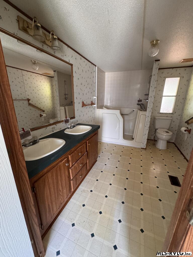 1736 Great Creek Drive