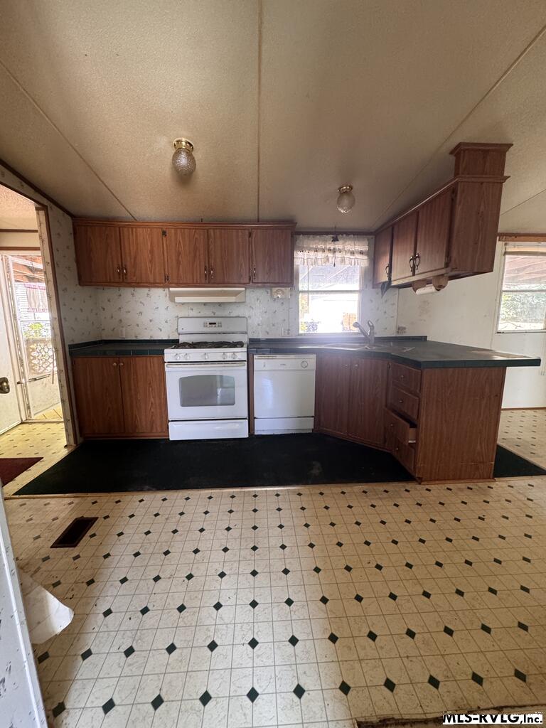1736 Great Creek Drive