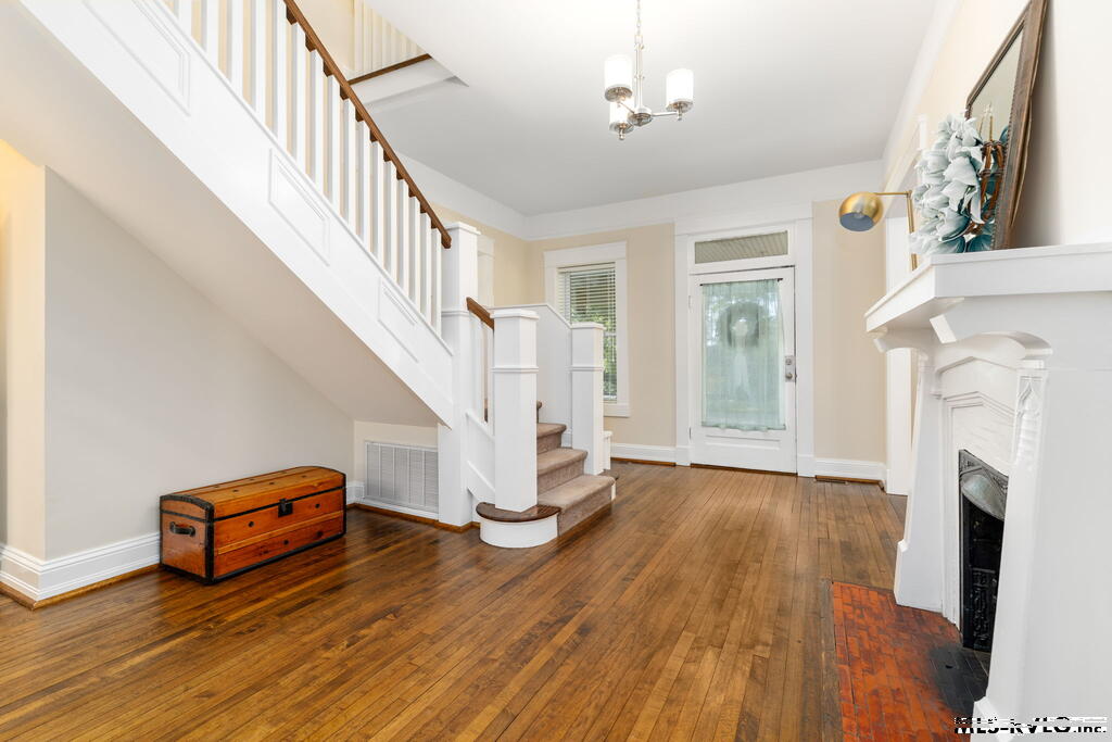 221 Franklin Street