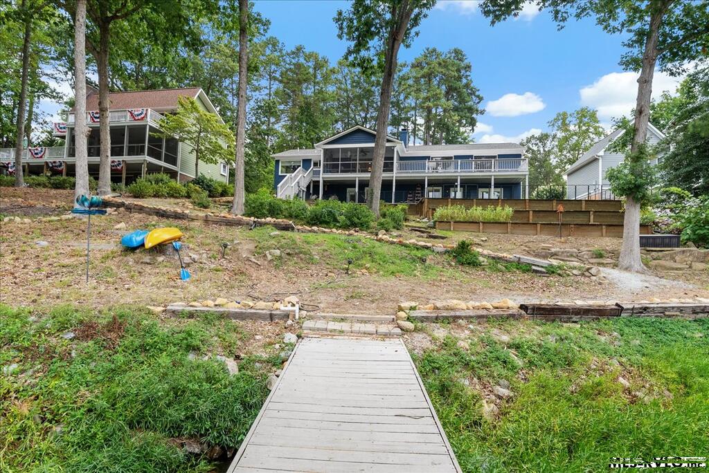 211 Woodhaven Lane