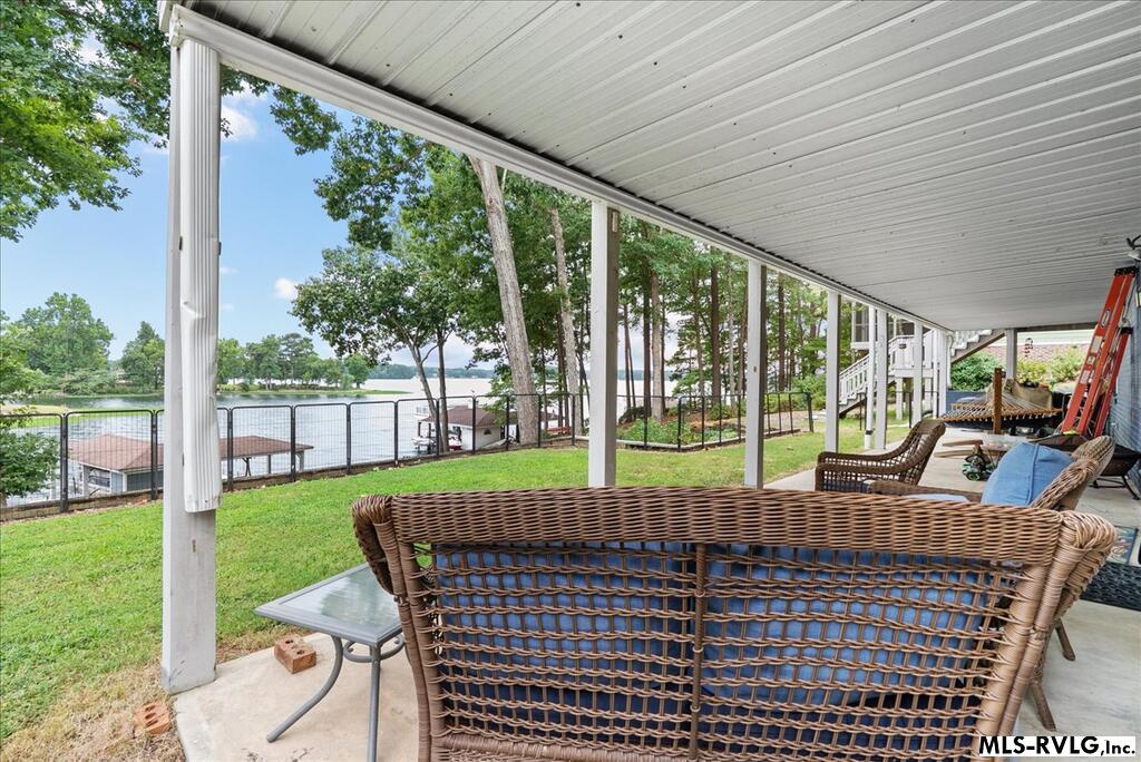 211 Woodhaven Lane