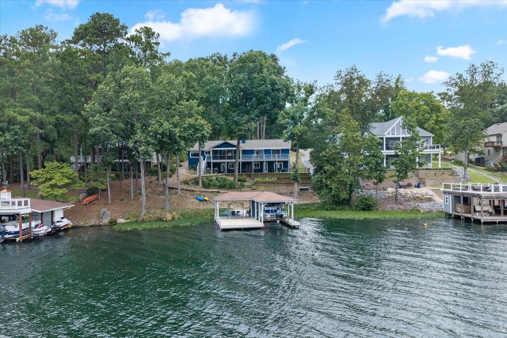 211 Woodhaven Lane