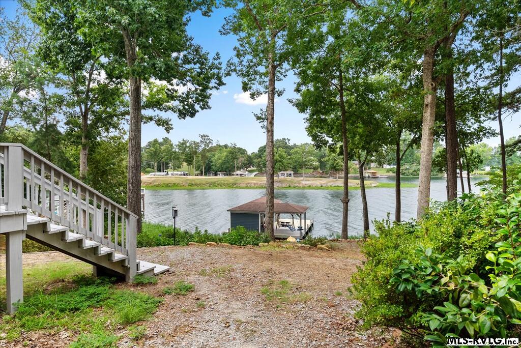 211 Woodhaven Lane