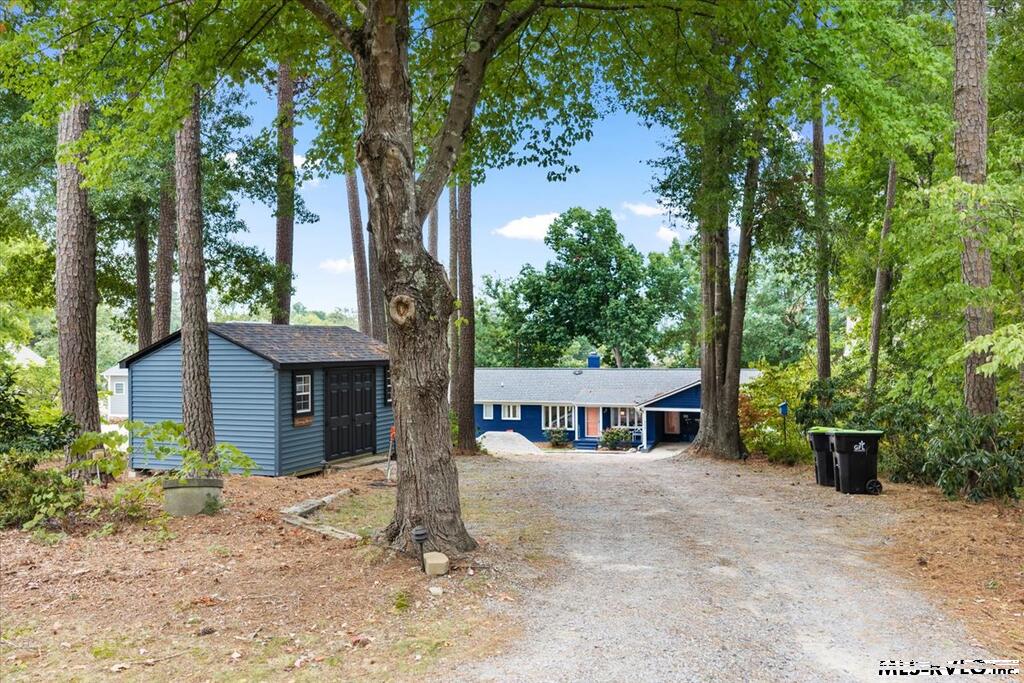 211 Woodhaven Lane