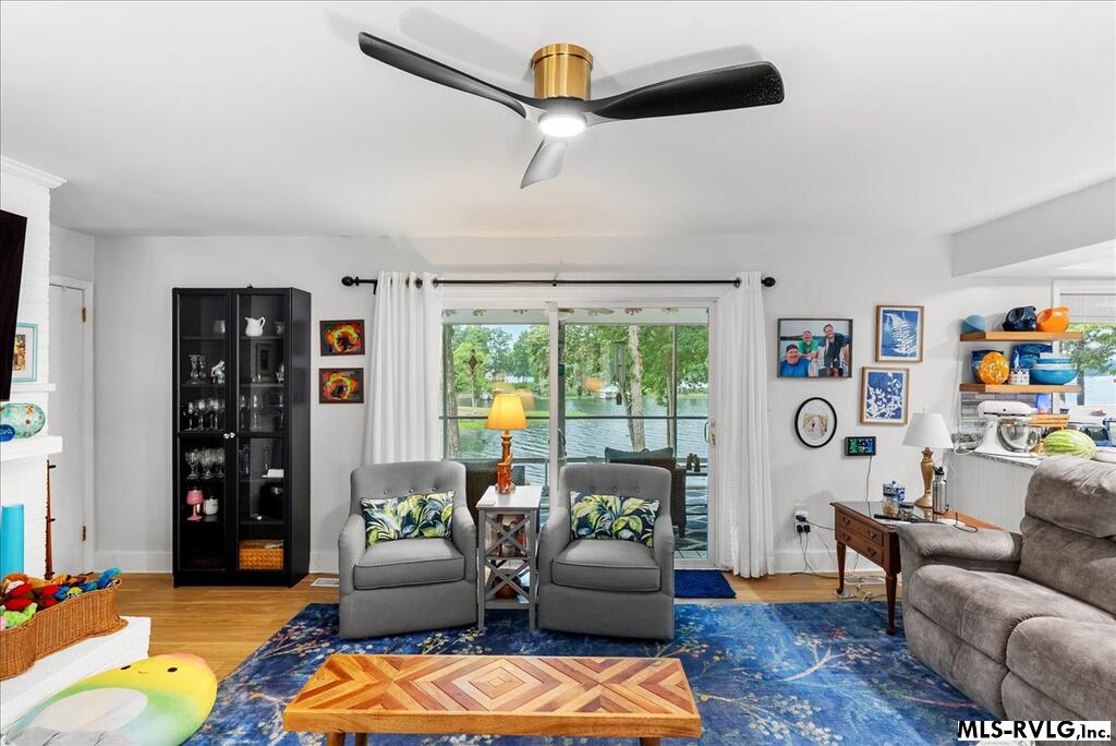 211 Woodhaven Lane