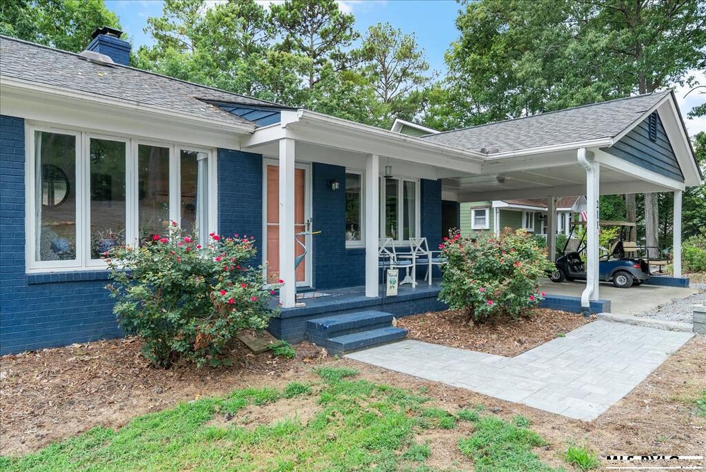 211 Woodhaven Lane