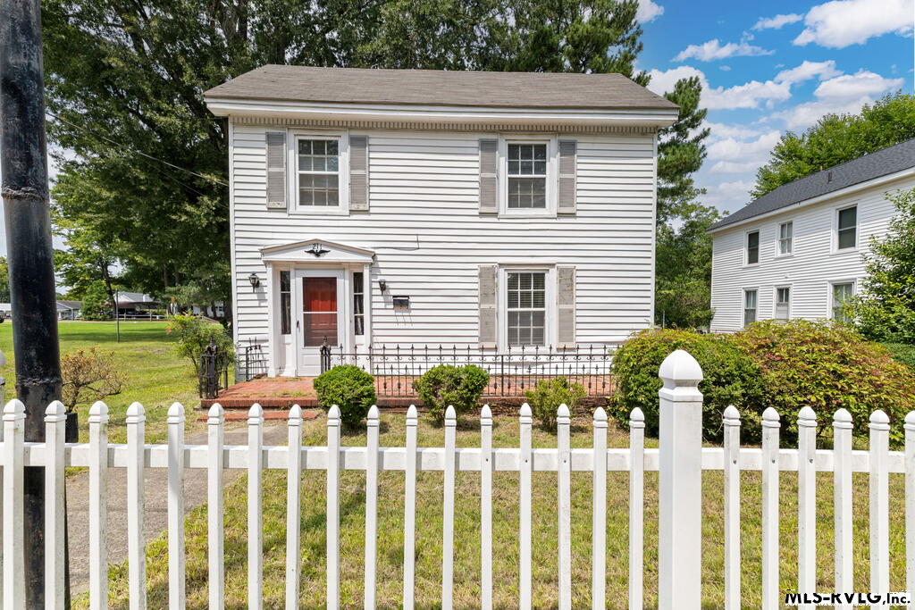 211 N. Mecklenburg Ave.