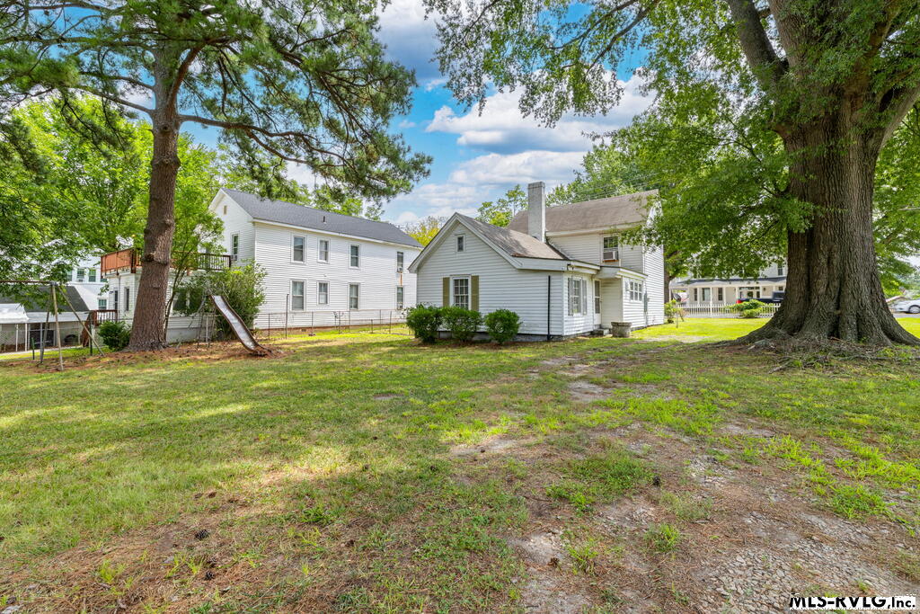 211 N. Mecklenburg Ave.