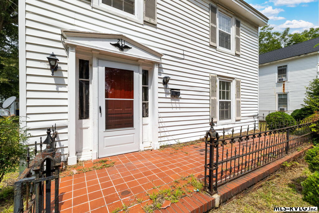 211 N. Mecklenburg Ave.