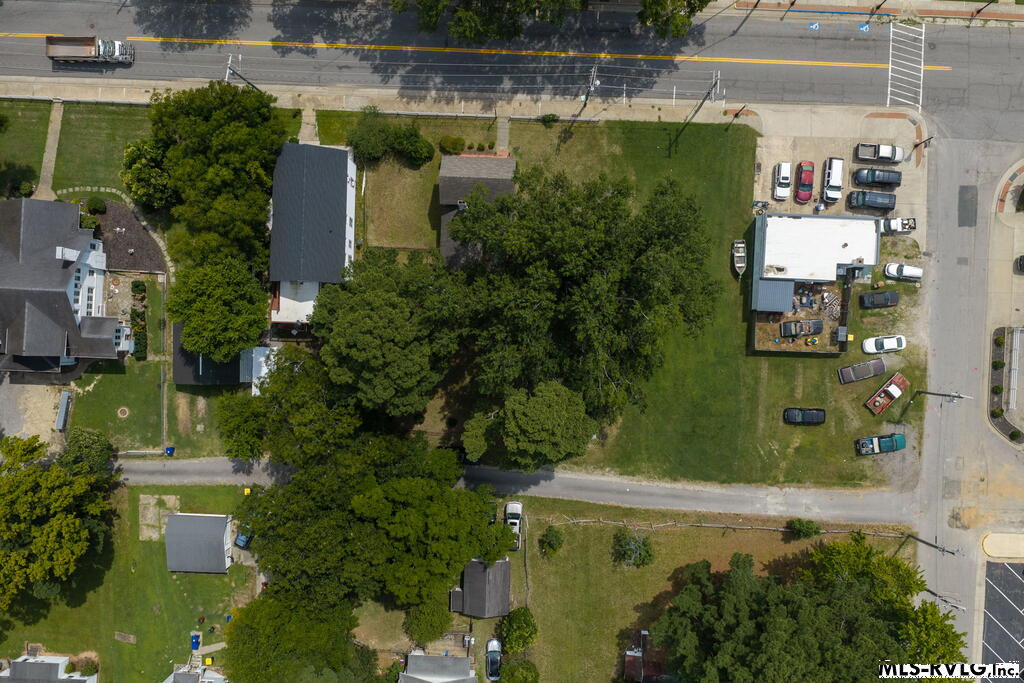 211 N. Mecklenburg Ave.