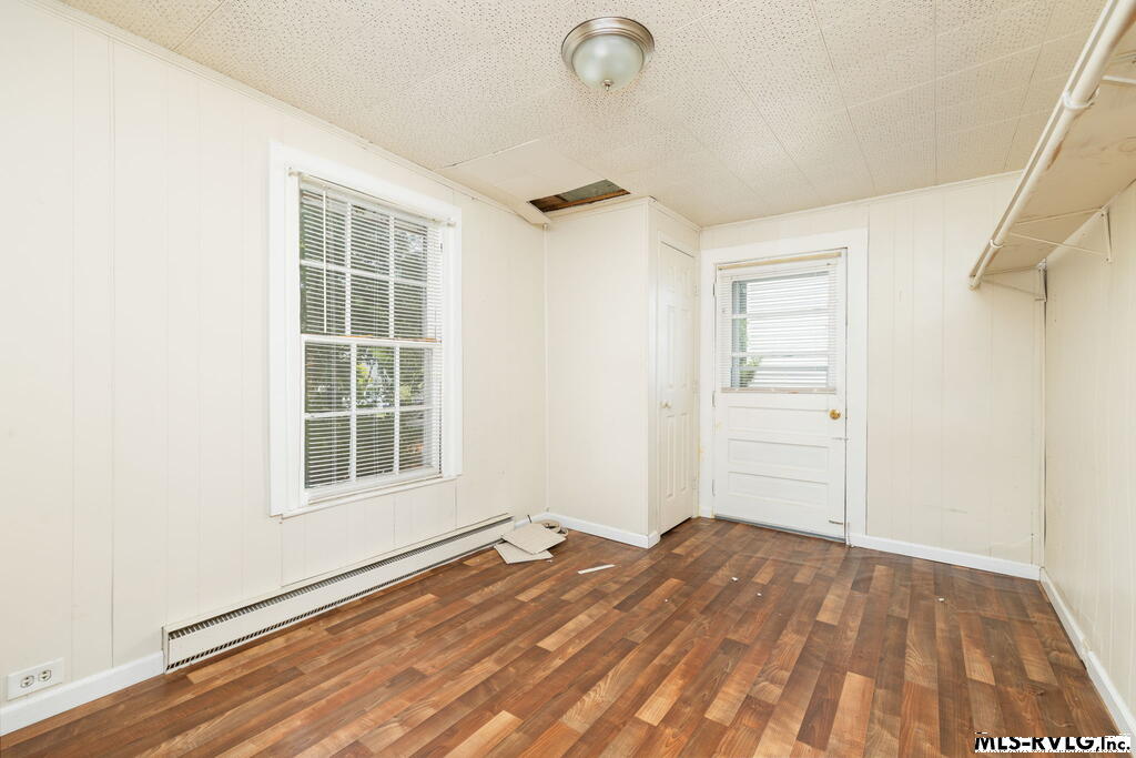 211 N. Mecklenburg Ave.