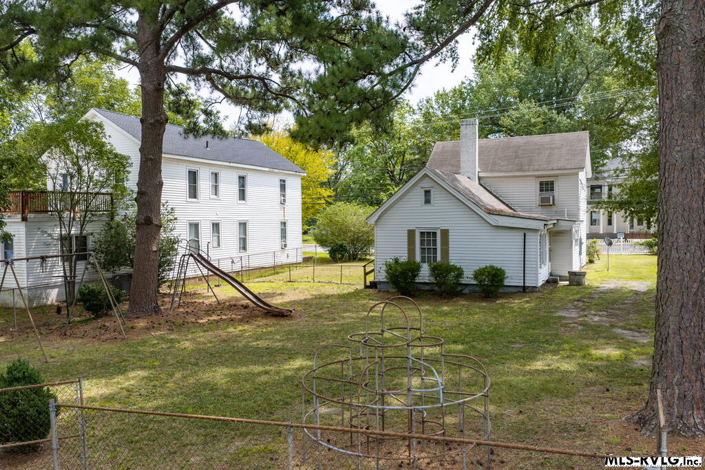 211 N. Mecklenburg Ave.