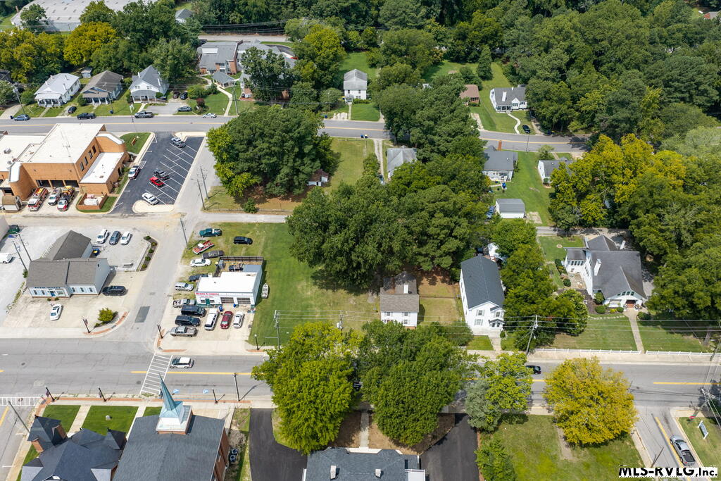 211 N. Mecklenburg Ave.